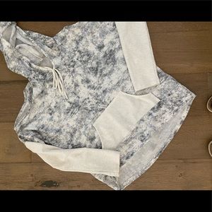 Comfortable light hoodie pullover